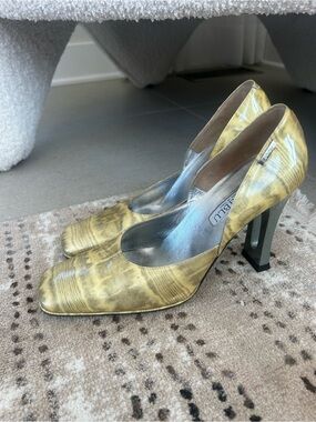 Gorgeous Metallic Yellow Leather Marble-Effect High Heel Pumps by LORIBLU ❤️7.5